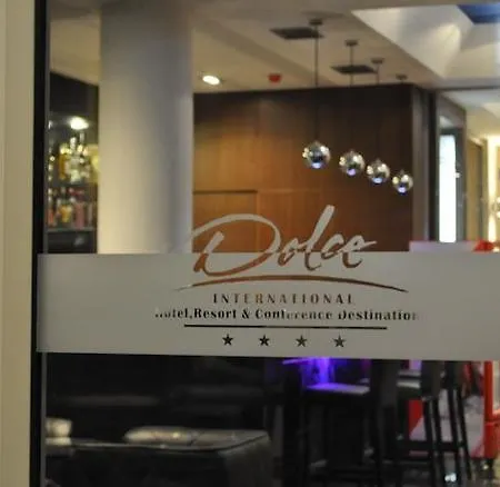 ホテル Dolce International 4*