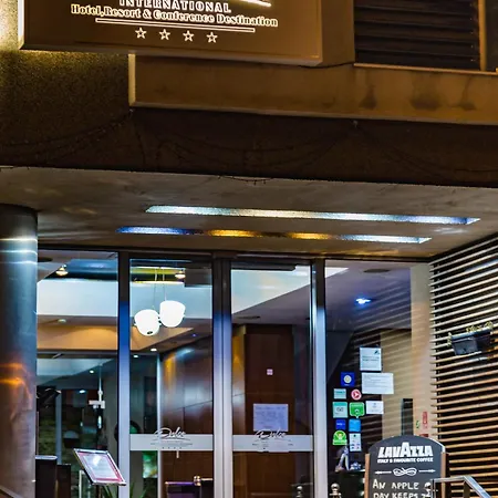 ホテル Dolce International