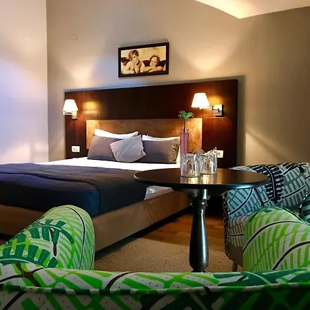 Hotel Dolce International