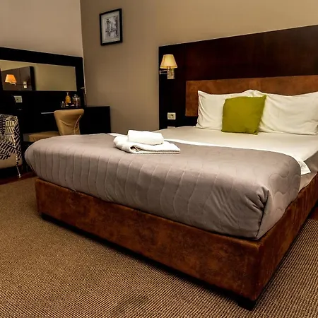 ホテル Dolce International 4*